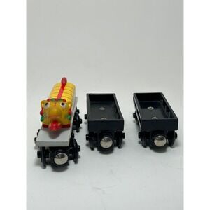 Thomas & Friends Wooden Railway Chinese Dragon Train Engine with 2 Coal Cars